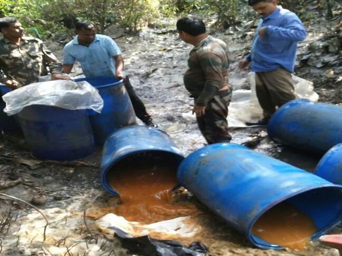 Thane: The action of State Excise Department | ठाणे : गावठी दारुच्या अड्डयांवर राज्य उत्पादन शुल्क विभागाची कारवाई Thane: The action of State Excise Department | ठाणे : गावठी दारुच्या अड्डयांवर राज्य उत्पादन शुल्क विभागाची कारवाई