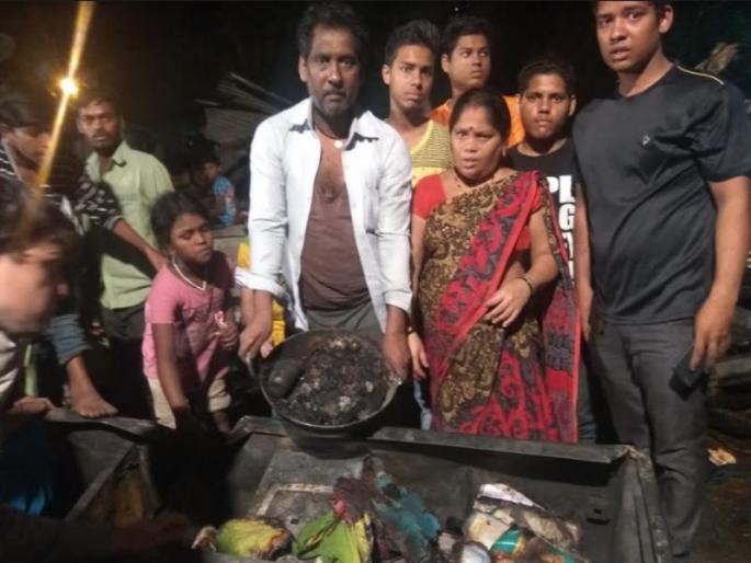 Reality in the fire of Thane: nothing remains except the clothes of the body ... all property is ruined | ठाण्याच्या आगीतील वास्तव: अंगावरील कपडयाशिवाय काहीच उरले नाही...संसार उद्ध्वस्त Reality in the fire of Thane: nothing remains except the clothes of the body ... all property is ruined | ठाण्याच्या आगीतील वास्तव: अंगावरील कपडयाशिवाय काहीच उरले नाही...संसार उद्ध्वस्त