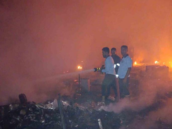Due to the corrupt and irresponsible management of the Mira Bhayander Municipal Corporation, the unauthorized godown in the Kandalvan area did not catch fire | मीरा भाईंदर महापालिकेच्या भ्रष्ट व बेजबाबदार कारभार मुळे कांदळवन क्षेत्रातील अनधिकृत गोदाम ना भीषण आग Due to the corrupt and irresponsible management of the Mira Bhayander Municipal Corporation, the unauthorized godown in the Kandalvan area did not catch fire | मीरा भाईंदर महापालिकेच्या भ्रष्ट व बेजबाबदार कारभार मुळे कांदळवन क्षेत्रातील अनधिकृत गोदाम ना भीषण आग