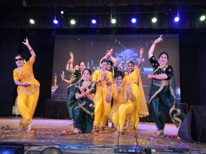 Thane: Thane Zilla Parishad officers, employees' 'artwork', sports competition in jubilation! | Thane: ठाणे जिल्हा परिषद अधिकारी, कर्मचाऱ्यांचा ‘कलाविष्कार’, क्रीडा स्पर्धा जल्लोषात ! Thane: Thane Zilla Parishad officers, employees' 'artwork', sports competition in jubilation! | Thane: ठाणे जिल्हा परिषद अधिकारी, कर्मचाऱ्यांचा ‘कलाविष्कार’, क्रीडा स्पर्धा जल्लोषात !