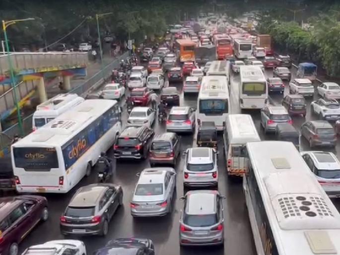 Thanekar was affected by the traffic jam due to the breakdown of the truck on Navghar bridge in Mulund | मुलूंडच्या नवघर पूलावरील ट्रकच्या बिघाडामुळे ठाणेकरांना बसला वाहतूक कोंडीचा फटका Thanekar was affected by the traffic jam due to the breakdown of the truck on Navghar bridge in Mulund | मुलूंडच्या नवघर पूलावरील ट्रकच्या बिघाडामुळे ठाणेकरांना बसला वाहतूक कोंडीचा फटका