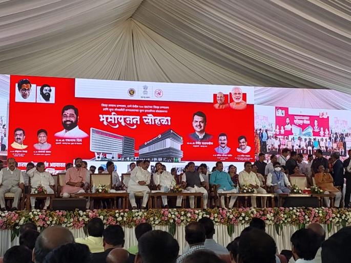 After the experience of Kharghar disaster Bhumi Pujan ceremony at AC Mandap care taken by Government | खारघर दुर्घटनेच्या अनुभवानंतर भूमीपूजन सोहळा एसी मंडपात, शासनाकडून घेतली गेली काळजी After the experience of Kharghar disaster Bhumi Pujan ceremony at AC Mandap care taken by Government | खारघर दुर्घटनेच्या अनुभवानंतर भूमीपूजन सोहळा एसी मंडपात, शासनाकडून घेतली गेली काळजी