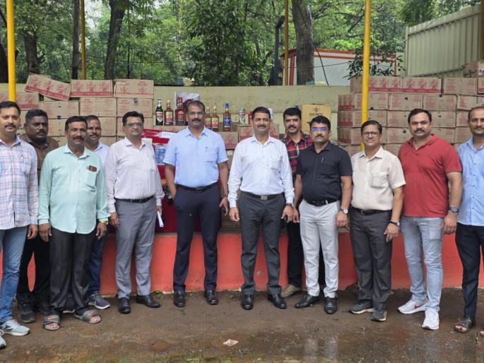 Beware, it is being sold in Maharashtra. | सावधान! महाराष्ट्रात विकली जातेय बनावट दारू, २० लाखांचे मद्य जप्त, चौघांना अटक