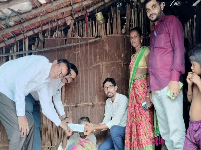 Help of four lakhs to the heirs of the woman who died after the house fell | घर पडून मृत्यू झालेल्या महिलेच्या वारसाला चार लाखांची मदत! Help of four lakhs to the heirs of the woman who died after the house fell | घर पडून मृत्यू झालेल्या महिलेच्या वारसाला चार लाखांची मदत!