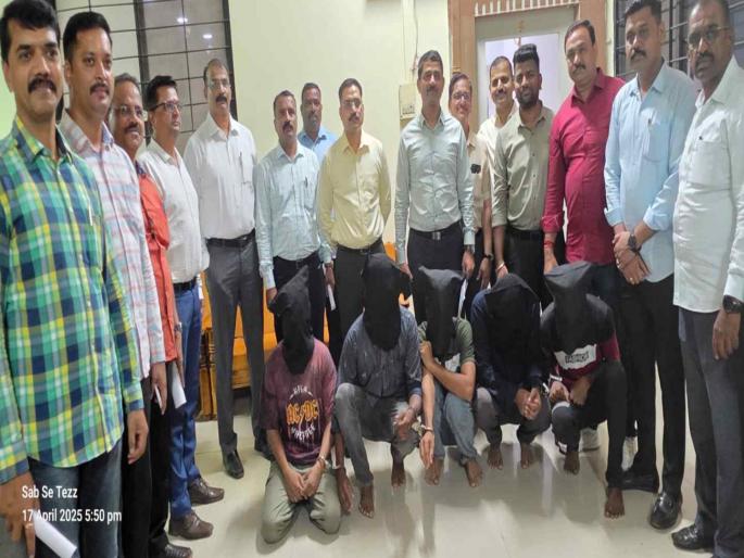 Kerala gang arrested for robbing company of Rs 30 lakhs from workers | कामगाराकडून कंपनीची ३० लाखांची राेकड लुटणारी केरळ टाेळी जेरबंद Kerala gang arrested for robbing company of Rs 30 lakhs from workers | कामगाराकडून कंपनीची ३० लाखांची राेकड लुटणारी केरळ टाेळी जेरबंद