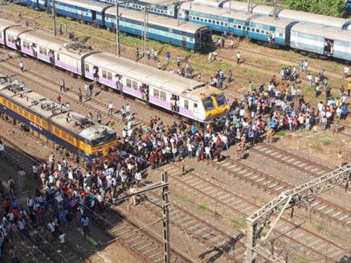 Thane is the most crowded city! | सर्वाधिक गर्दीचे शहर बनत आहे अपघातांचे ‘ठाणे’! Thane is the most crowded city! | सर्वाधिक गर्दीचे शहर बनत आहे अपघातांचे ‘ठाणे’!