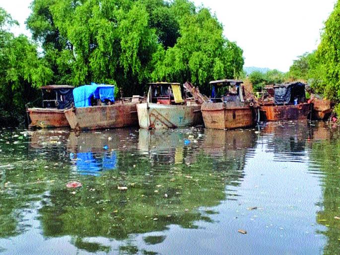 Break the meaningful relationship rather than force the action | कारवाईचा फार्स करण्यापेक्षा ‘अर्थ’पूर्ण संबंध तोडा Break the meaningful relationship rather than force the action | कारवाईचा फार्स करण्यापेक्षा ‘अर्थ’पूर्ण संबंध तोडा