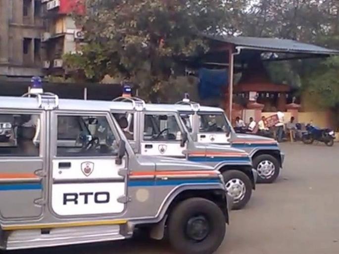 Offense traffic on two vehicles exceeding capacity | क्षमतेपेक्षा जास्त मालवाहतूक करणाऱ्या ८५० वाहनांवर गुन्हा Offense traffic on two vehicles exceeding capacity | क्षमतेपेक्षा जास्त मालवाहतूक करणाऱ्या ८५० वाहनांवर गुन्हा