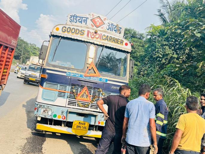 23 thousand liter petrol-diesel tanker caught fire in Thane Loss of life was avoided | ठाण्यात २३ हजार लिटर पेट्रोल-डिझेलच्या टँकरला आग; चालकाच्या प्रसंगावधानाने जीवितहानी टळली 23 thousand liter petrol-diesel tanker caught fire in Thane Loss of life was avoided | ठाण्यात २३ हजार लिटर पेट्रोल-डिझेलच्या टँकरला आग; चालकाच्या प्रसंगावधानाने जीवितहानी टळली