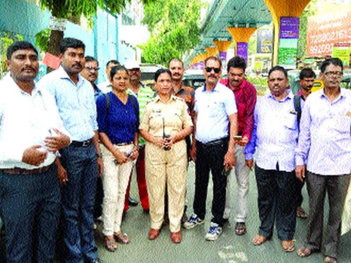 Action on unskilled autorickshaw drivers | बेशिस्त रिक्षाचालकांवर कारवाई