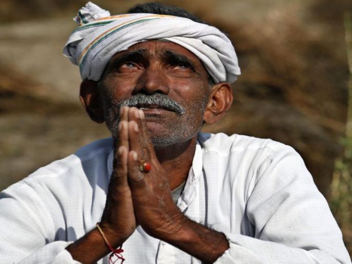 The amount deposited on the accounts of farmers, Jalgaon district first in state | शेतकरी कजर्माफीत जळगाव राज्यात अव्वल, दीड लाख शेतक-यांच्या खात्यावर रक्कम जमा