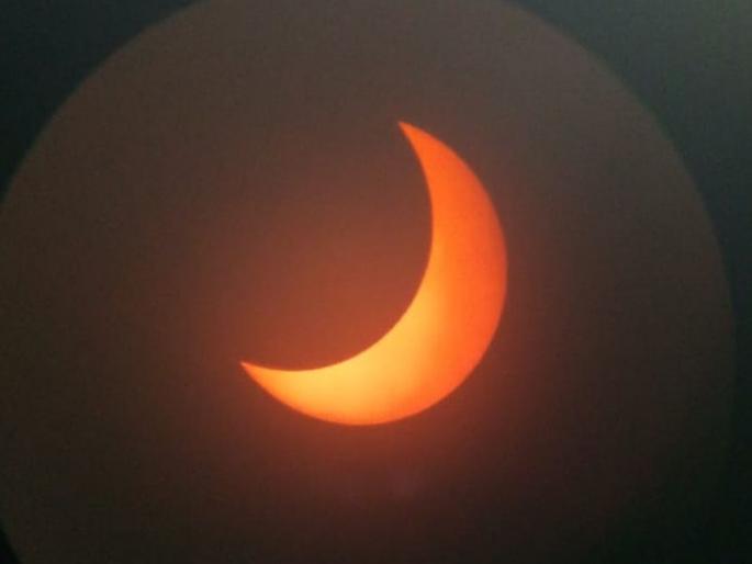 The atmosphere is excited by the cloudy weather | ढगाळ वातावरणामुळे जळगावात उत्साहाला ग्रहण The atmosphere is excited by the cloudy weather | ढगाळ वातावरणामुळे जळगावात उत्साहाला ग्रहण