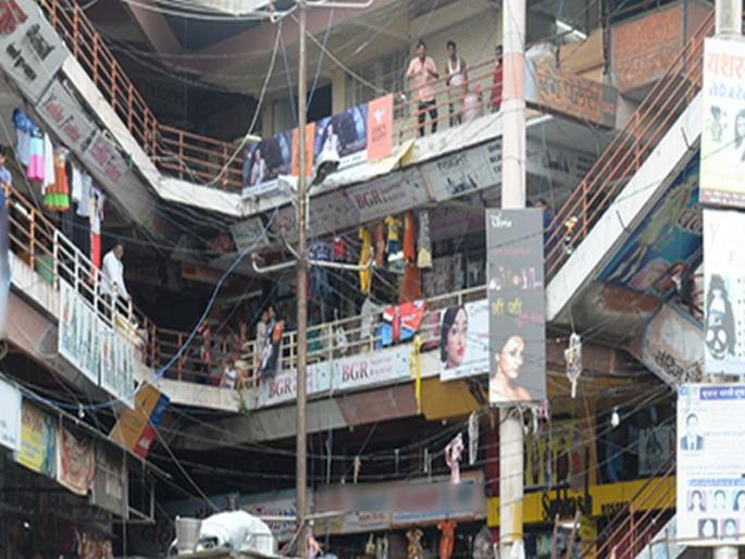 The commercial complex in Jalgaon will continue four days a week | सप्ताहातील चारच दिवस सुरू राहणार जळगावातील व्यापारी संकुल The commercial complex in Jalgaon will continue four days a week | सप्ताहातील चारच दिवस सुरू राहणार जळगावातील व्यापारी संकुल