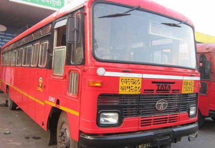 The passenger died in the ST bus | प्रवाशाचा एसटी बसमध्येच मृत्यू The passenger died in the ST bus | प्रवाशाचा एसटी बसमध्येच मृत्यू