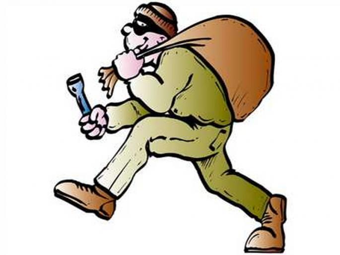 Marol police steal the robbery, entering the broken window, | मरोळ पोलीस वसाहतीत चोरी , तुटलेल्या खिडकीतून प्रवेश करत ऐवज लंपास