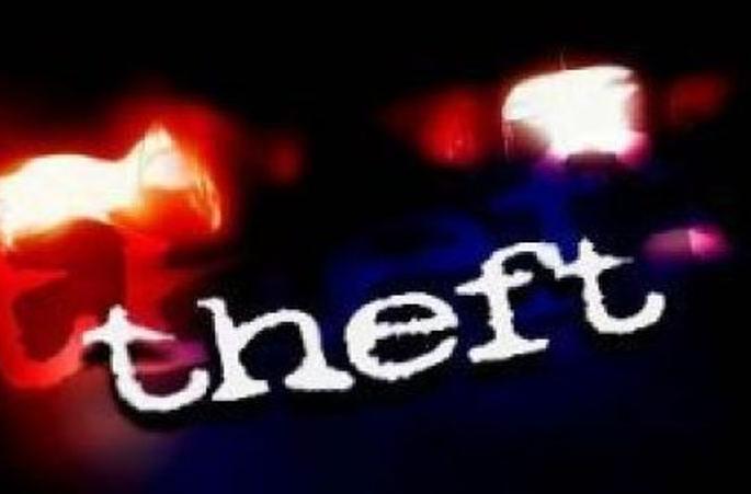 A passenger loses Rs 18 lakh in cash from a travel bus | ट्रॅव्हल्स बसमधून प्रवाशाची १८ लाखांची रोकड लंपास