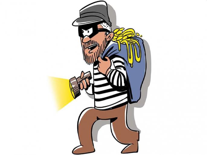 The family went to Mahabaleshwar, Anchor came home; Theft of Rs | कुटुंब गेले महाबळेश्वरला, अन् चोर आले घरी; पावणेतीन लाखांची चोरी The family went to Mahabaleshwar, Anchor came home; Theft of Rs | कुटुंब गेले महाबळेश्वरला, अन् चोर आले घरी; पावणेतीन लाखांची चोरी