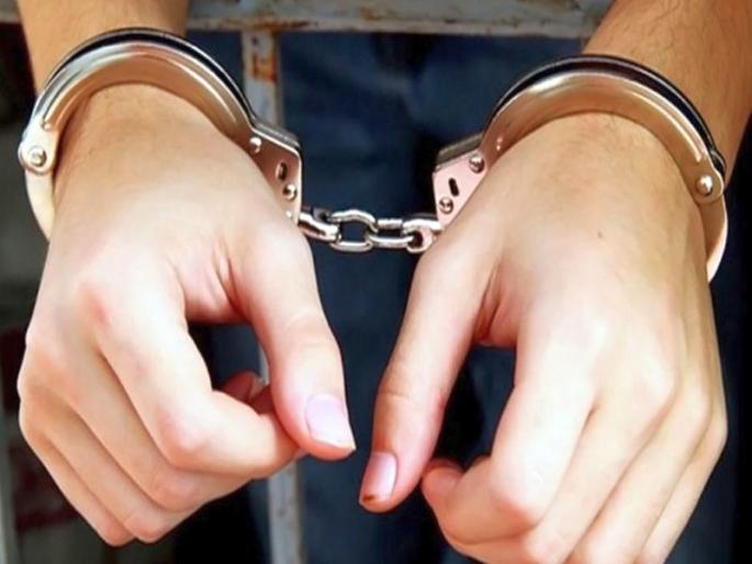 Friendship on relatives' jewelry; Need a friend! | नातेवाईकांच्या दागिण्यांवर मैत्रिणीचा डल्ला; मित्राची भागविली गरज ! Friendship on relatives' jewelry; Need a friend! | नातेवाईकांच्या दागिण्यांवर मैत्रिणीचा डल्ला; मित्राची भागविली गरज !