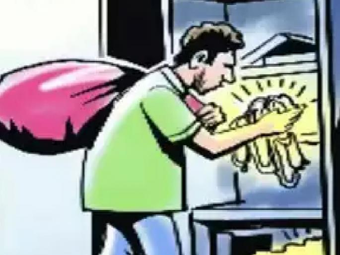 Theft in the flat of deputy registrar in broad daylight in Sangli | सांगलीत भरदिवसा चोरट्यांनी उपनिबंधकांचा फ्लॅट फोडला; आठ लाखाचे दगिने, रोकड लंपास Theft in the flat of deputy registrar in broad daylight in Sangli | सांगलीत भरदिवसा चोरट्यांनी उपनिबंधकांचा फ्लॅट फोडला; आठ लाखाचे दगिने, रोकड लंपास