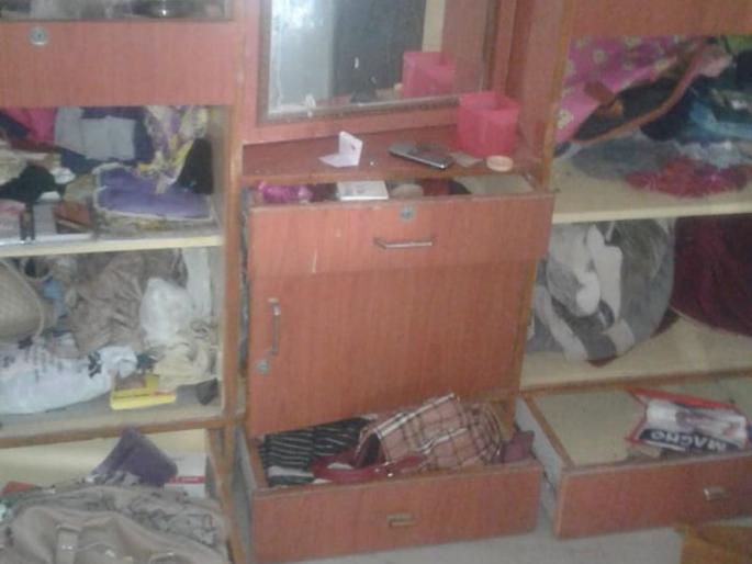 Khamgaon: Theft at house | खामगाव : तापडीया नगरातील घर फोडले!