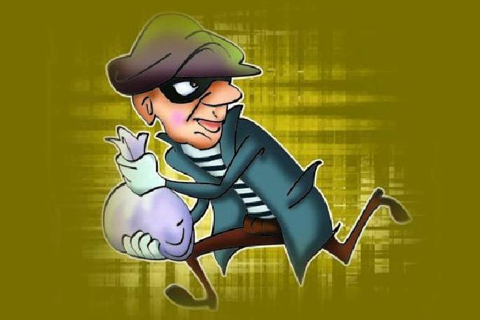 He said the money had fallen and snatched another bag of Rs 49,000 | पैसे पडले सांगितले अन् ४९ हजारांची बॅग पळविली