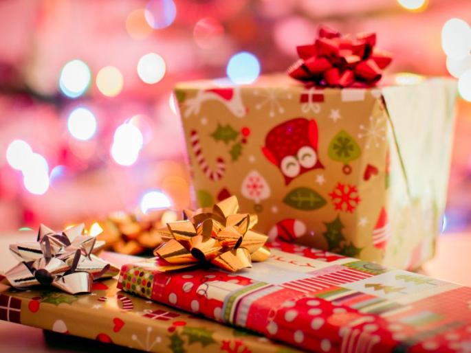 dead dad was gifting daughter birthday gifts for 5 years | वडिलांच्या मृत्यूनंतरही मुलीला मिळत होते गिफ्ट्स, वाचा कसं शक्य झालं हे ? dead dad was gifting daughter birthday gifts for 5 years | वडिलांच्या मृत्यूनंतरही मुलीला मिळत होते गिफ्ट्स, वाचा कसं शक्य झालं हे ?