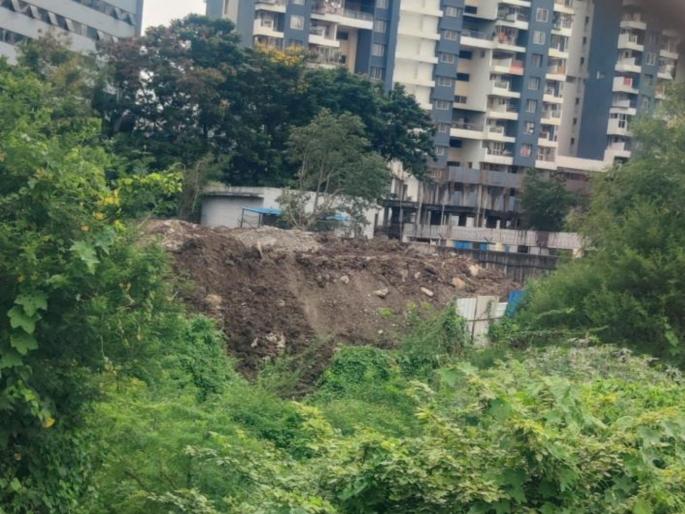 Pavana river flooded in Thergaon area, municipal corporation neglects | Pimpari-chinchwad : थेरगाव परिसरात पवना नदीत भराव, महापालिकेचे दुर्लक्ष Pavana river flooded in Thergaon area, municipal corporation neglects | Pimpari-chinchwad : थेरगाव परिसरात पवना नदीत भराव, महापालिकेचे दुर्लक्ष