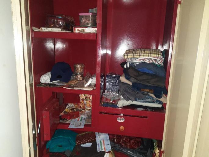 Burglary at teacher's house in Hansraj Nagar; Crime against unknown thieves | हंसराज नगरातील शिक्षकाच्या घरी चोरी; अज्ञात चोरट्यांविरोधात गुन्हा Burglary at teacher's house in Hansraj Nagar; Crime against unknown thieves | हंसराज नगरातील शिक्षकाच्या घरी चोरी; अज्ञात चोरट्यांविरोधात गुन्हा