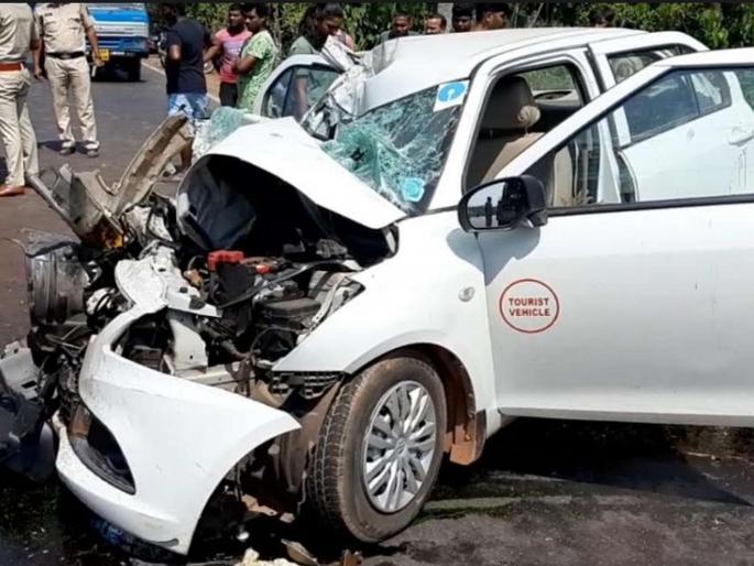 One death, four injured in accident in Verna Highway | वेर्णा महामार्गावरील भीषण अपघातात चालकाचा मृत्यू, चार जण गंभीर जखमी One death, four injured in accident in Verna Highway | वेर्णा महामार्गावरील भीषण अपघातात चालकाचा मृत्यू, चार जण गंभीर जखमी