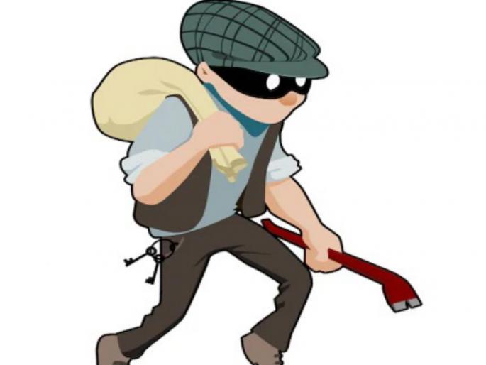 The thief was caught red-handed; 297 iron bars worth Rs 89,000 seized | बंधाऱ्याचे ढापे चोरणाऱ्याला रंगेहाथ पकडला; तब्बल ८९ हजारांचे २९७ लोखंडी ढापे जप्त The thief was caught red-handed; 297 iron bars worth Rs 89,000 seized | बंधाऱ्याचे ढापे चोरणाऱ्याला रंगेहाथ पकडला; तब्बल ८९ हजारांचे २९७ लोखंडी ढापे जप्त