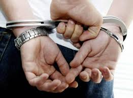 Mobile phones were stolen by police with the help of citizens | मोबाइलचोरास नागरिकांच्या मदतीने पोलिसांनी पकडले Mobile phones were stolen by police with the help of citizens | मोबाइलचोरास नागरिकांच्या मदतीने पोलिसांनी पकडले