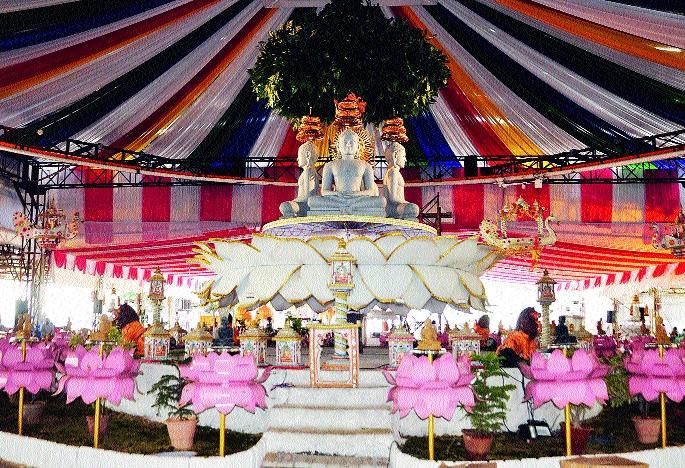 First movement in India of Sangli started: The Shodhashankaran and the special events in the summer season | सांगलीत भारतातील पहिल्या फिरत्या समवशरणास प्रारंभ : षोडशकरण व दशलक्षण पर्वाचा विशेष कार्यक्रम First movement in India of Sangli started: The Shodhashankaran and the special events in the summer season | सांगलीत भारतातील पहिल्या फिरत्या समवशरणास प्रारंभ : षोडशकरण व दशलक्षण पर्वाचा विशेष कार्यक्रम