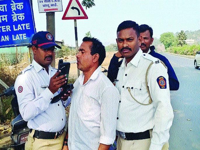 Increase in police settlement against ThirtyFirst | थर्टीफर्स्टच्या पार्श्वभूमीवर पोलीस बंदोबस्तात वाढ Increase in police settlement against ThirtyFirst | थर्टीफर्स्टच्या पार्श्वभूमीवर पोलीस बंदोबस्तात वाढ