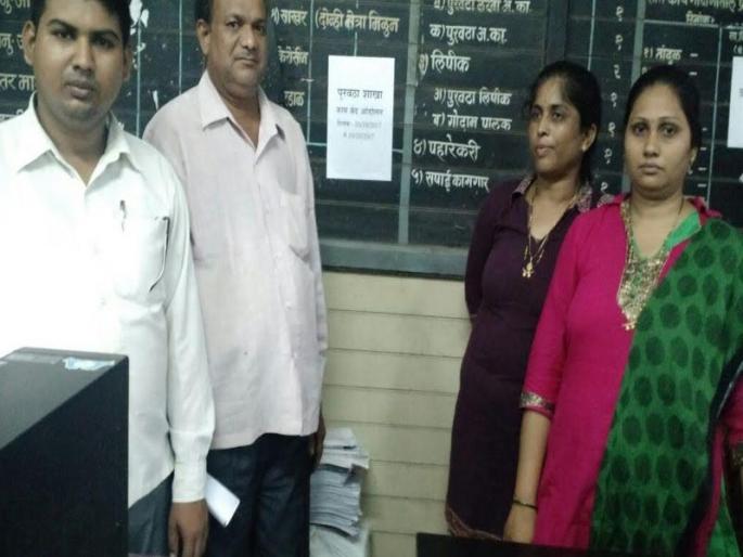 Thane District Supply Workers' Unlawful Work-Started Movement, Diwali laddo will be bitter | ठाणे जिल्हा पुरवठा कर्मचाऱ्यांचे बेमुदत कामबंद आंदोलन सुरू, दिवाळीतील लाडू होणार कडू 