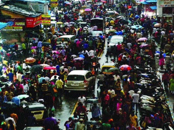 Purchase enthusiasm 'traffic'! Allegory salts in the environment | खरेदीचा उत्साह ‘वाहतुकीच्या’ मुळावर! वातावरणात आल्हाददायी गारवा Purchase enthusiasm 'traffic'! Allegory salts in the environment | खरेदीचा उत्साह ‘वाहतुकीच्या’ मुळावर! वातावरणात आल्हाददायी गारवा