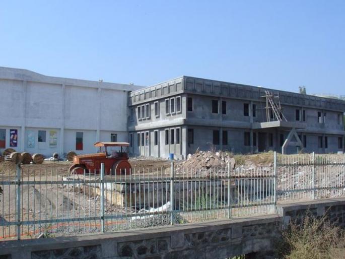 Builders have misjudged the government and the wrong decision of the government | बांधकाम व्यावसायिकांना भुर्दंड, शासनाचा चुकीचा निर्णय भोवला Builders have misjudged the government and the wrong decision of the government | बांधकाम व्यावसायिकांना भुर्दंड, शासनाचा चुकीचा निर्णय भोवला