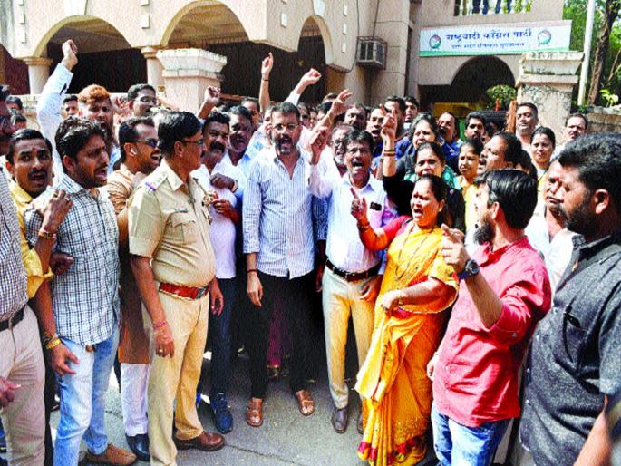 Political earthquake in Thane district after ajit Pawar's Rebellion | फोडाफोडीच्या समीकरणाने ठाण्यात राजकीय भूकंप, ठिकठिकाणी निषेध, भाजपमध्ये जल्लोष Political earthquake in Thane district after ajit Pawar's Rebellion | फोडाफोडीच्या समीकरणाने ठाण्यात राजकीय भूकंप, ठिकठिकाणी निषेध, भाजपमध्ये जल्लोष