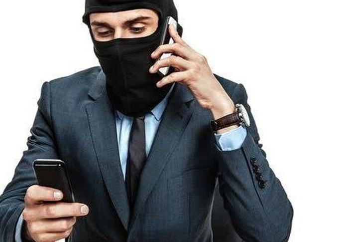 Threatens to kill Mahavitran Officer | महावितरण अधिकाऱ्यास जीवे मारण्याची धमकी, गुन्हा दाखल Threatens to kill Mahavitran Officer | महावितरण अधिकाऱ्यास जीवे मारण्याची धमकी, गुन्हा दाखल