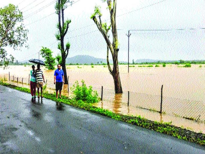 The agriculture in Murud taluka is under water | मुरुड तालुक्यातील शेती गेली पाण्याखाली The agriculture in Murud taluka is under water | मुरुड तालुक्यातील शेती गेली पाण्याखाली