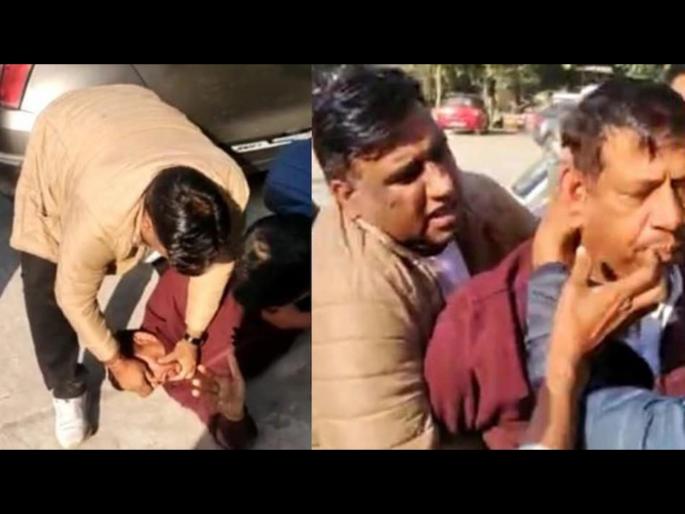 Sub inspector caught taking bribe faridabad tried to swallow 4 thousand rupees video viral | लाच घेताना सब इन्स्पेक्टरला रंगेहाथ पकडलं, व्हिजिलेंस टीमला बघून गिळले 4 हजार रूपये आणि मग... Sub inspector caught taking bribe faridabad tried to swallow 4 thousand rupees video viral | लाच घेताना सब इन्स्पेक्टरला रंगेहाथ पकडलं, व्हिजिलेंस टीमला बघून गिळले 4 हजार रूपये आणि मग...