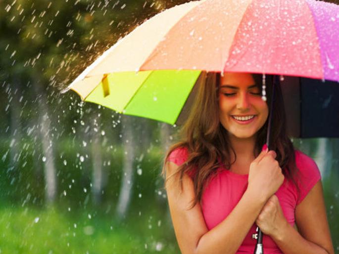 Avoid to buy clothes of these fabrics in monsoon | पावसाळ्यात 'हे' कपडे वापरणं टाळा; जाणून घ्या कारण! Avoid to buy clothes of these fabrics in monsoon | पावसाळ्यात 'हे' कपडे वापरणं टाळा; जाणून घ्या कारण!