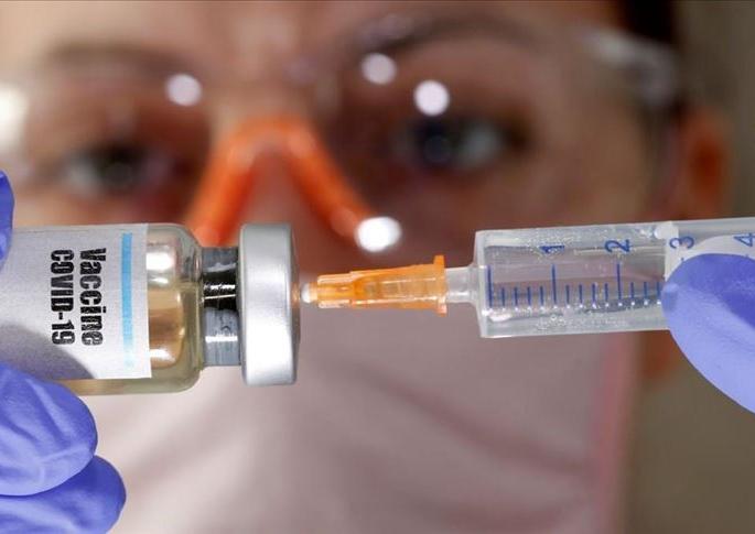 Vaccination of health workers in the state will be completed in March | राज्यात मार्चमध्ये पूर्ण होणार आरोग्य कर्मचाऱ्यांचे लसीकरण Vaccination of health workers in the state will be completed in March | राज्यात मार्चमध्ये पूर्ण होणार आरोग्य कर्मचाऱ्यांचे लसीकरण