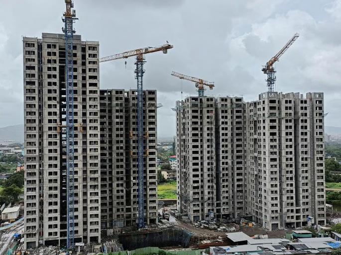 1000 houses disappeared! Who supports those who usurp the houses of the weak? | १००० घरं गायब! दुर्बलांची घरे हडप करणाऱ्यांना पाठबळ कुणाचे?