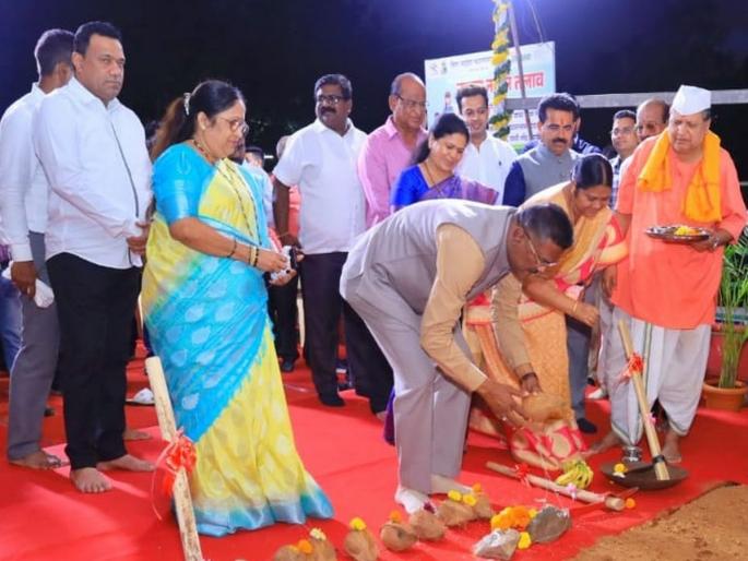 Mira Bhayander's four lakes will be transformed at a cost of 50 crores; The city will have its first musical fountain | मीरा भाईंदरच्या चार तलावांचे ५० कोटी खर्चून रुपडे पालटणार; शहरात पहिले संगीत कारंजे लागणार Mira Bhayander's four lakes will be transformed at a cost of 50 crores; The city will have its first musical fountain | मीरा भाईंदरच्या चार तलावांचे ५० कोटी खर्चून रुपडे पालटणार; शहरात पहिले संगीत कारंजे लागणार