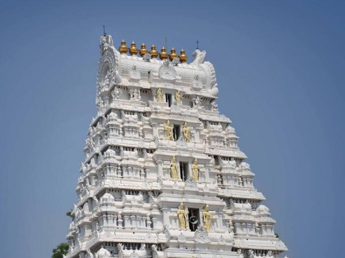 Donations given by devotees cannot be used to build a wedding pavilion; this money should be used for education | भक्तांनी दिलेल्या देणग्या विवाह मंडप बांधण्यासाठी वापरता येणार नाहीत; हे पैसे शिक्षणासाठी वापरावेत Donations given by devotees cannot be used to build a wedding pavilion; this money should be used for education | भक्तांनी दिलेल्या देणग्या विवाह मंडप बांधण्यासाठी वापरता येणार नाहीत; हे पैसे शिक्षणासाठी वापरावेत