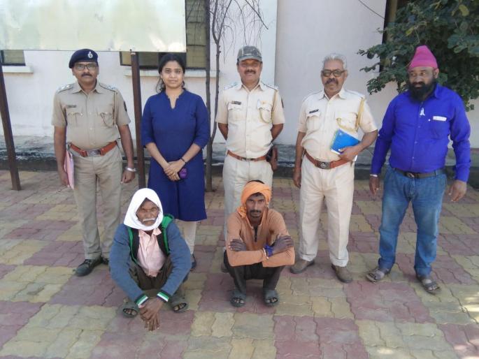 Three accused arrested for tiger poaching | वाघाच्या शिकारप्रकरणी तीन आरोपींना अटक Three accused arrested for tiger poaching | वाघाच्या शिकारप्रकरणी तीन आरोपींना अटक