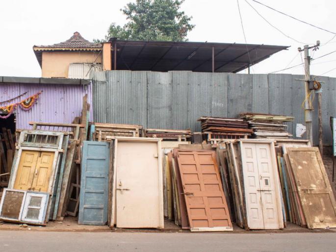 The victims of the fire are now rejoicing with promises Even five paise is no help | आगीतील बाधितांची आता आश्वासनांनी पुन्हा होरपळ; पाच पैशांचीही मदत नाही The victims of the fire are now rejoicing with promises Even five paise is no help | आगीतील बाधितांची आता आश्वासनांनी पुन्हा होरपळ; पाच पैशांचीही मदत नाही