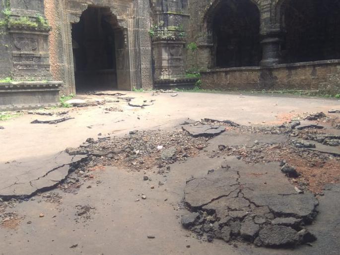 Four days of rain in two hours; The sky was clear in Karveer, 482 mm in two hours. The rain | चार दिवसांचा पाऊस दोन तासांत; करवीरमध्ये आभाळच फाटले Four days of rain in two hours; The sky was clear in Karveer, 482 mm in two hours. The rain | चार दिवसांचा पाऊस दोन तासांत; करवीरमध्ये आभाळच फाटले