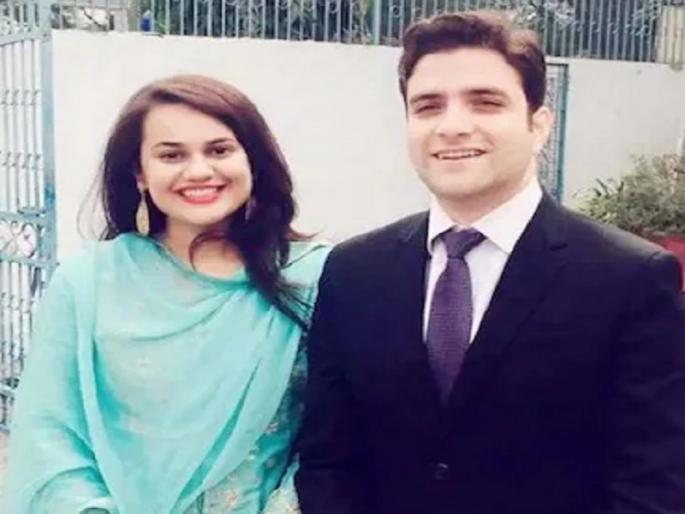 ias tina dabi and athar aamir relationship broke down family court -1 approved divorce application | IAS टॉपर टीना डाबी - अतहर आमिर कायदेशीररित्या विभक्त; घटस्फोटाला कोर्टाची मंजुरी ias tina dabi and athar aamir relationship broke down family court -1 approved divorce application | IAS टॉपर टीना डाबी - अतहर आमिर कायदेशीररित्या विभक्त; घटस्फोटाला कोर्टाची मंजुरी