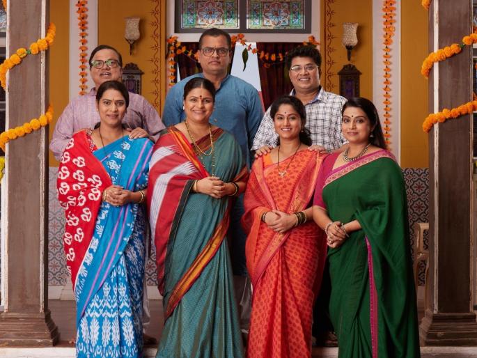 New series 'Tipakyanchi Rangoli' coming soon, family story to unfold | लवकरच भेटीला येतेय नवी मालिका 'ठिपक्यांची रांगोळी', उलगडणार एकत्र कुटुंबाची गोष्ट New series 'Tipakyanchi Rangoli' coming soon, family story to unfold | लवकरच भेटीला येतेय नवी मालिका 'ठिपक्यांची रांगोळी', उलगडणार एकत्र कुटुंबाची गोष्ट